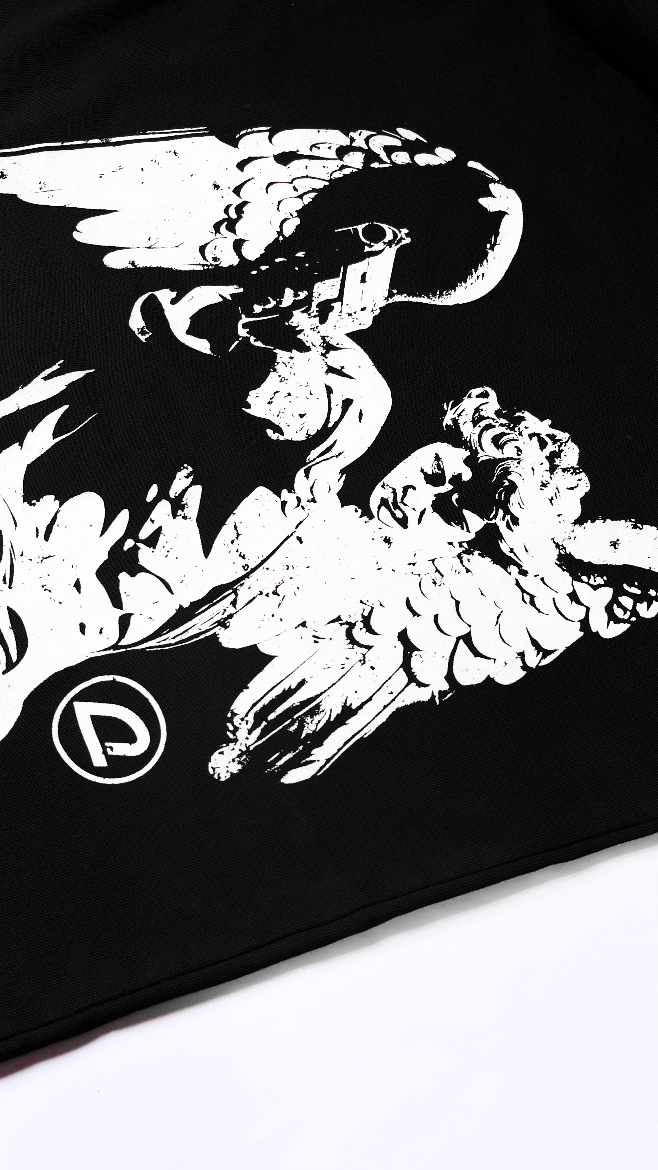 T-SHIRT BLACK (Never alone drop) - Vista 4